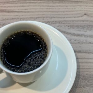 【沈殿コーヒー】インドネシア式の飲み方を解説！注意点とおいしく飲むコツ【アマドコーヒー】